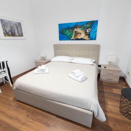 B&B I Miti Dell Etna Catania Centro Vicino Il Duomo Luaran gambar