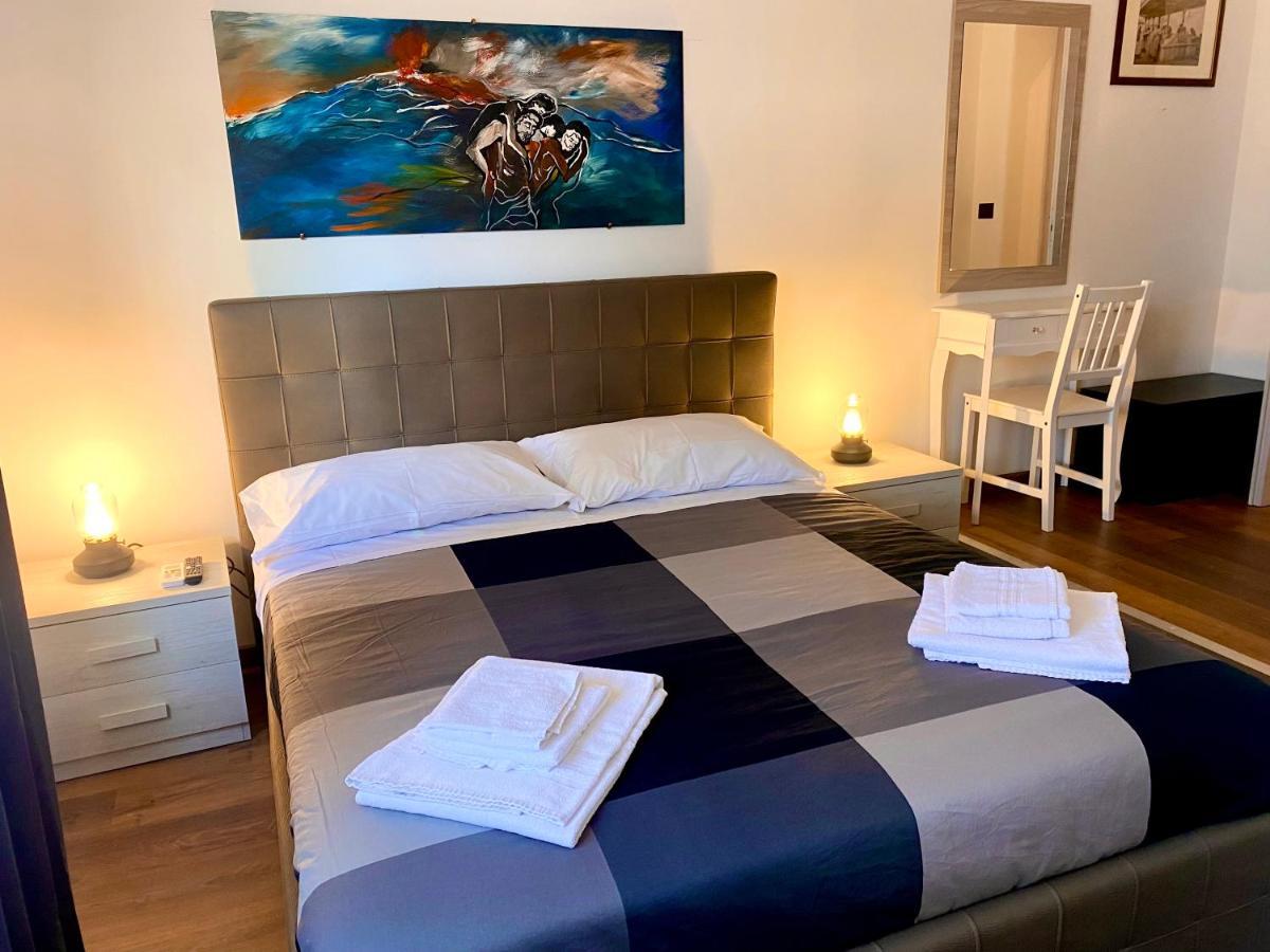 B&B I Miti Dell Etna Catania Centro Vicino Il Duomo Luaran gambar